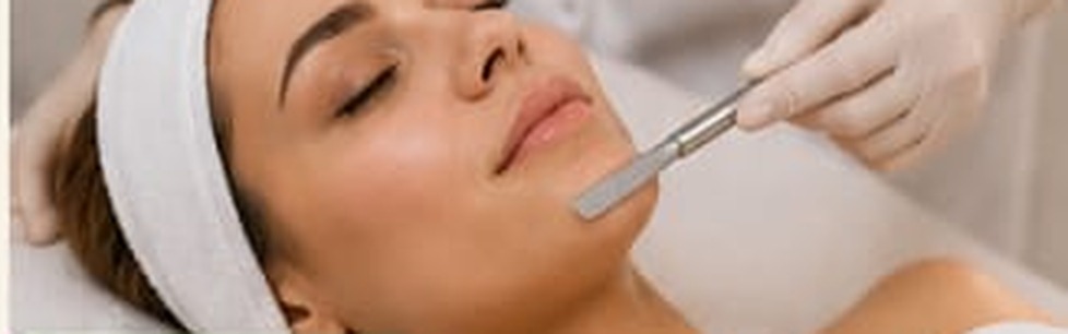 Dermaplaning + Revitalização Facial